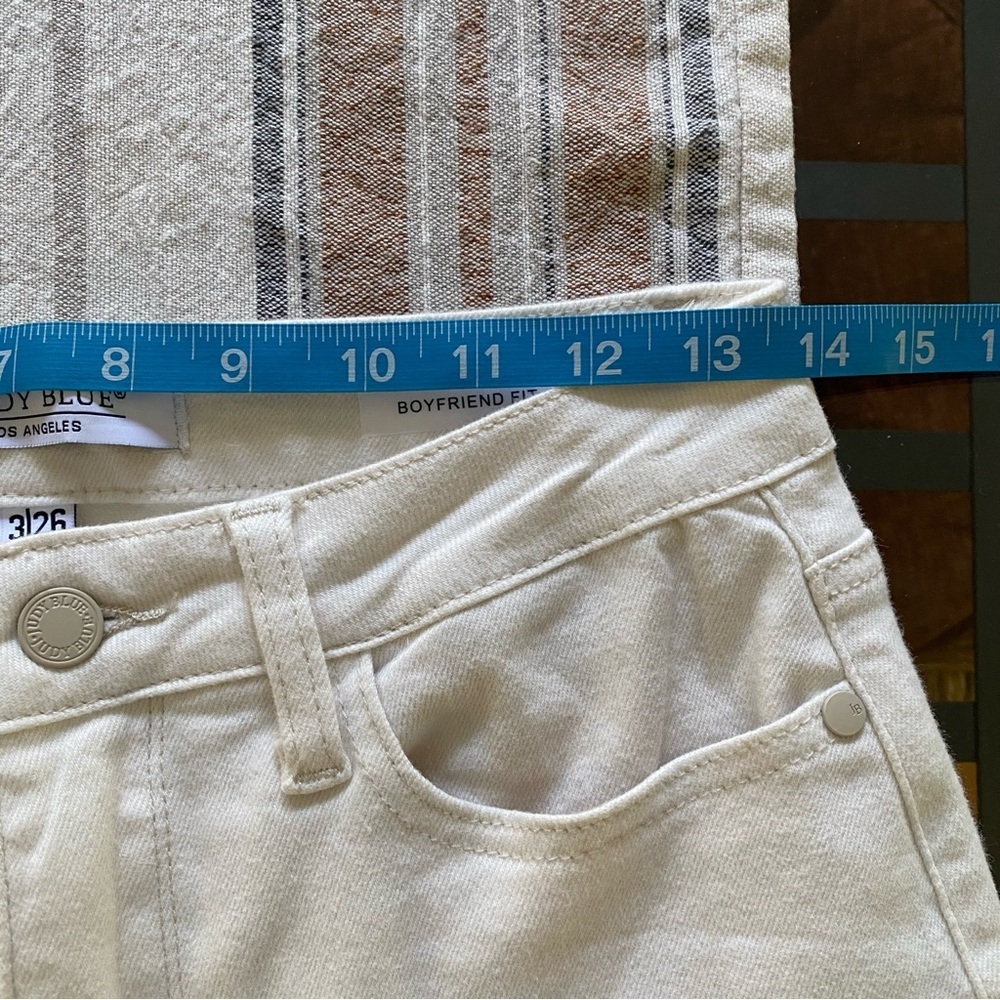 Judy Blue White Boyfriend Fit Kathleen High Rise Cuffed Jeans 26 - Picture 13 of 16